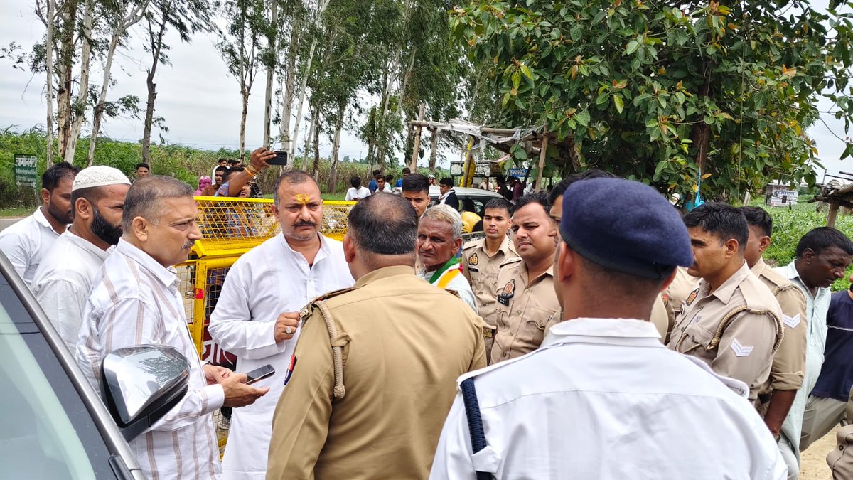 मेरठ दलित छात्रा हत्याकांड पर बढ़ी सियासी हलचल, विपक्षी नेताओं की आवाजाही पर रोक; प्रशासन और राजनीतिक दल आमने-सामने