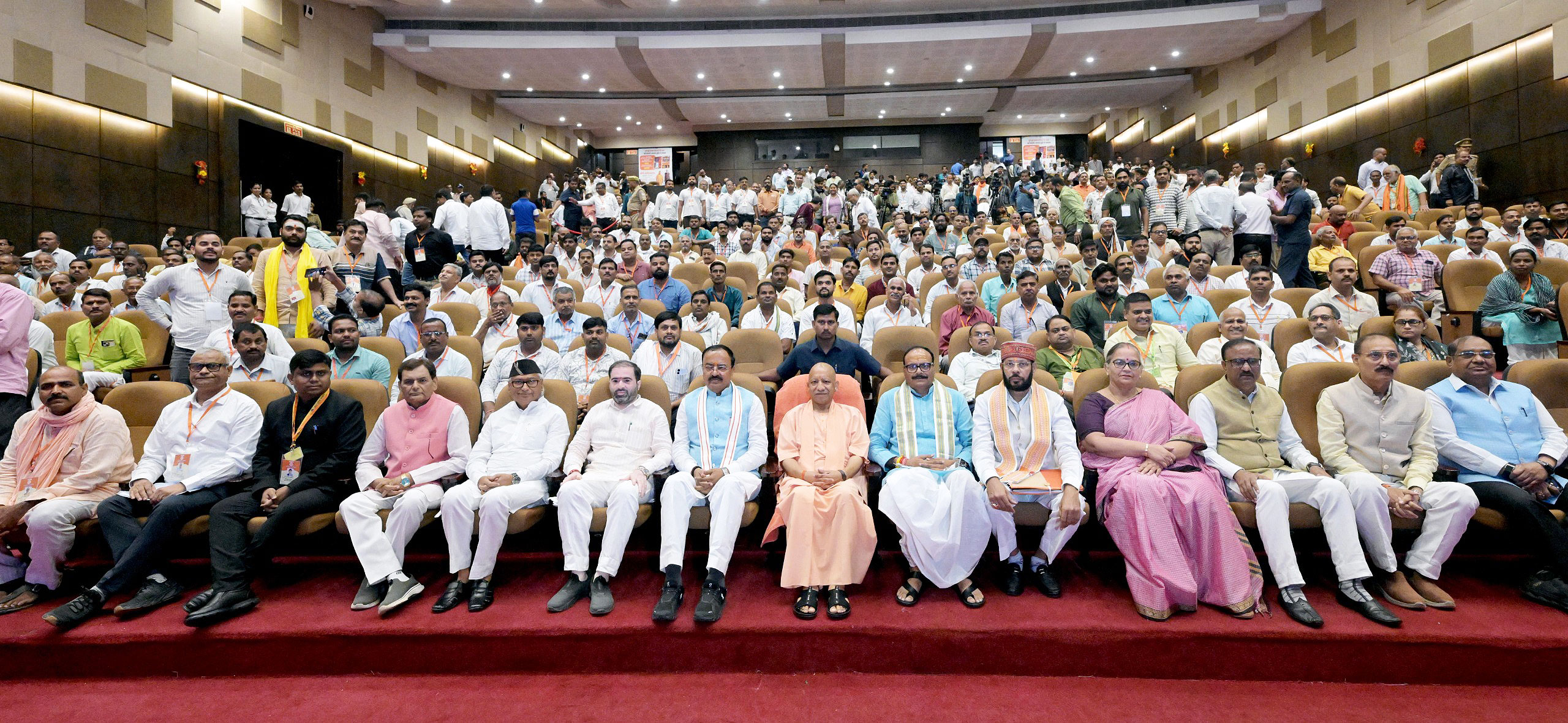 यूपी के 78 हजार से अधिक कोटेदारों को बड़ी सौगात, अब 125 रुपये प्रति क्विंटल मिलेगा लाभांश; सीएम योगी ने लॉन्च की ई-पॉस फीडबैक प्रणाली
