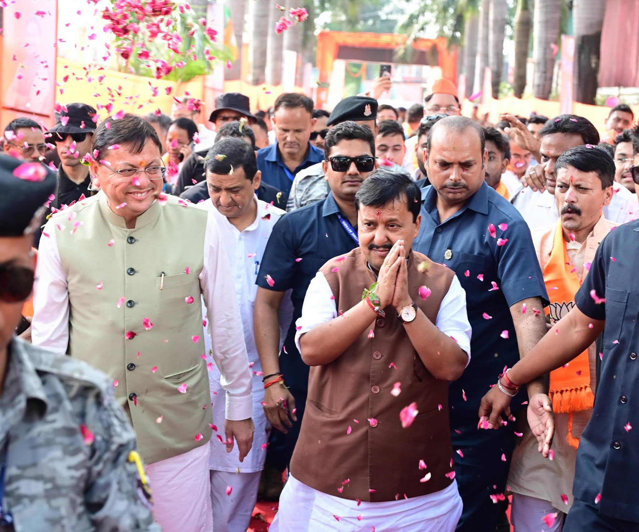 हल्द्वानी पहुंचते ही नितिन नवीन का जोरदार स्वागत, बीजेपी कार्यसमिति में 2027 की रणनीति पर मंथन